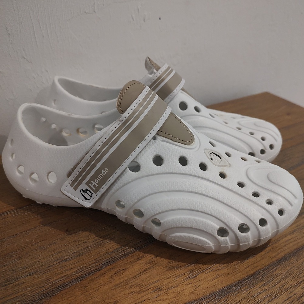 Women's Hounds Ultralite Waterproof White with Tan Trim Clogs Size 5/6 Gorpcore